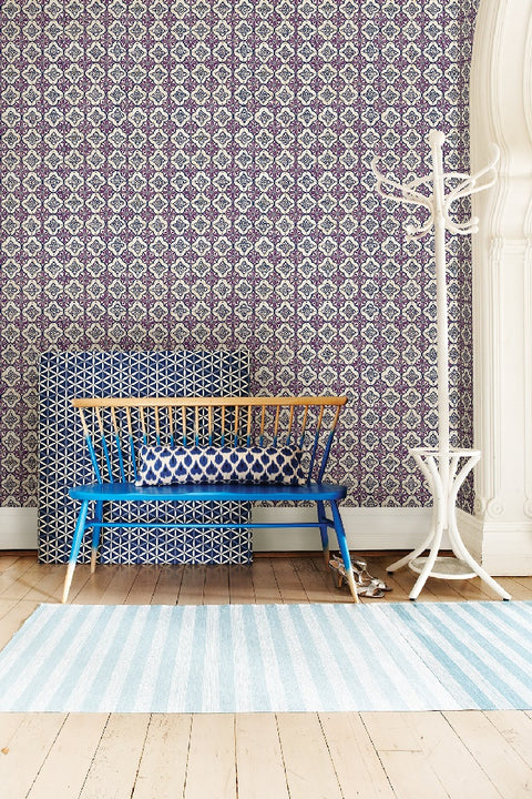 Geo Violet Quatrefoil Wallpaper