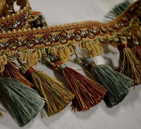 1398 9553 Tassel Trim