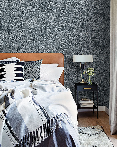 2932-65129 Siv Dark Blue Botanical Wallpaper