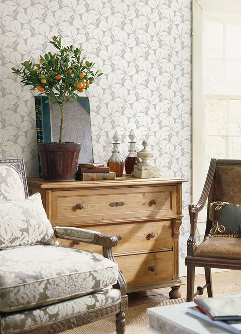 2970-26107 Robert Light Grey Clover Wallpaper