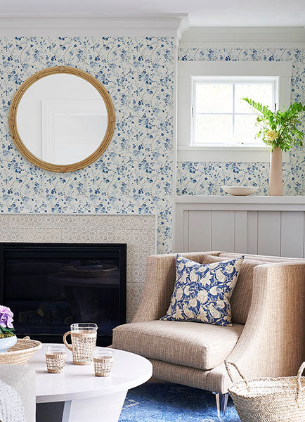 3122-10902 Glinda Navy Floral Trail Wallpaper