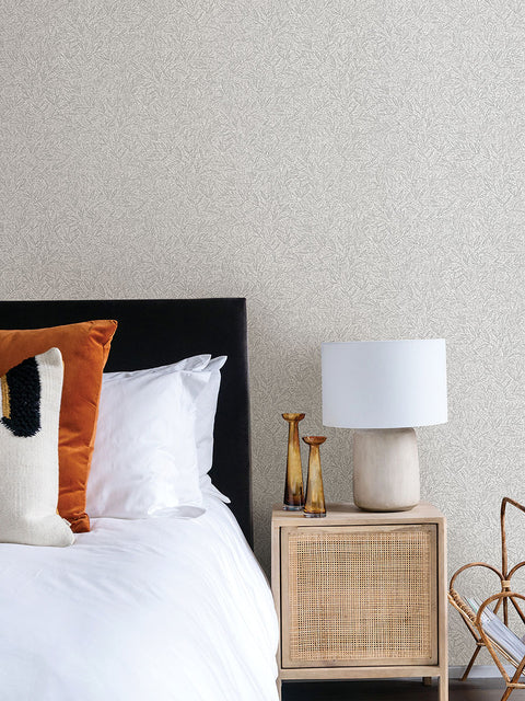 4035-37837-1 Sayuri Silver Leaf Trail Wallpaper