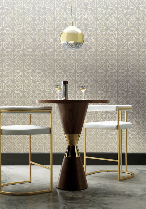 KT2112 Silver/Taupe Empire Diamond Wallpaper