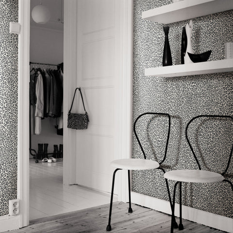 TC2686 Charcoal Leopard King Wallpaper