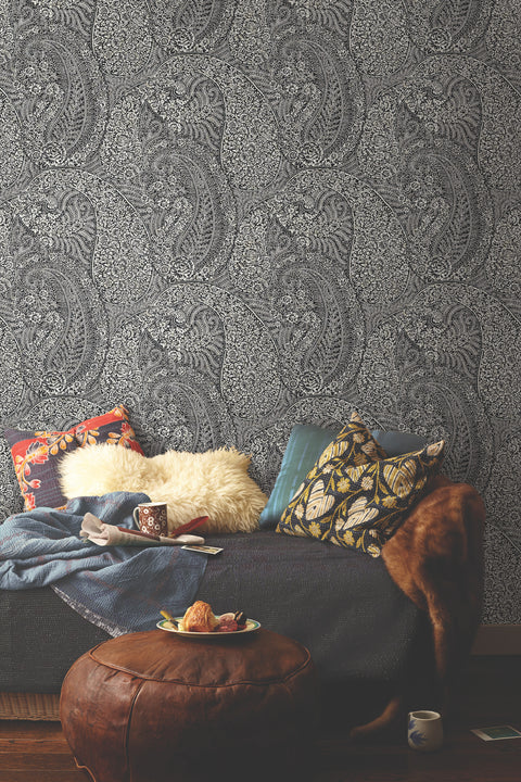 BO6654 Black Kashmir Dreams Paisley Wallpaper