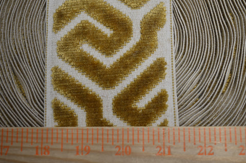 Agos Topaz 3.5 inch Antique Gold Europatex Cut Velvet Tape Trim
